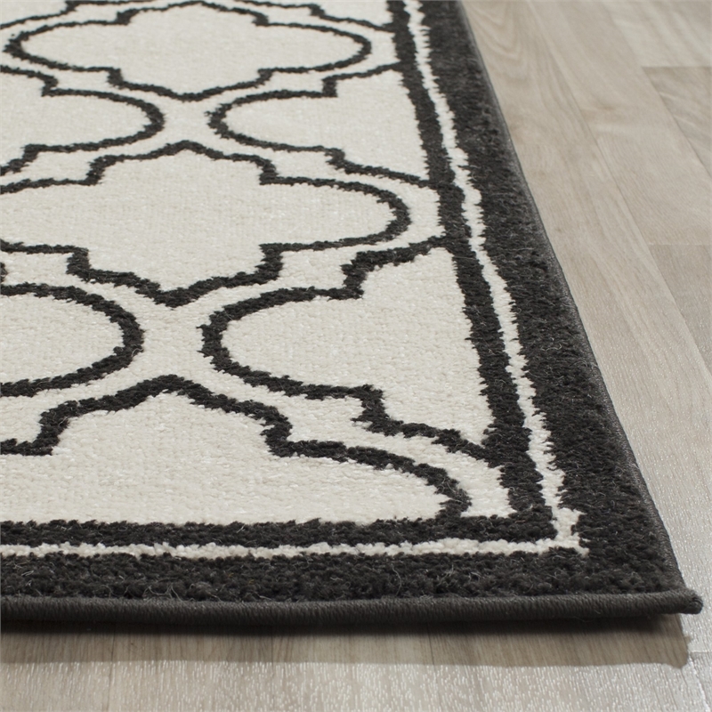 Pemberly Row Polypropylene Ivory Indoor Outdoor Rug - 5' x 8'