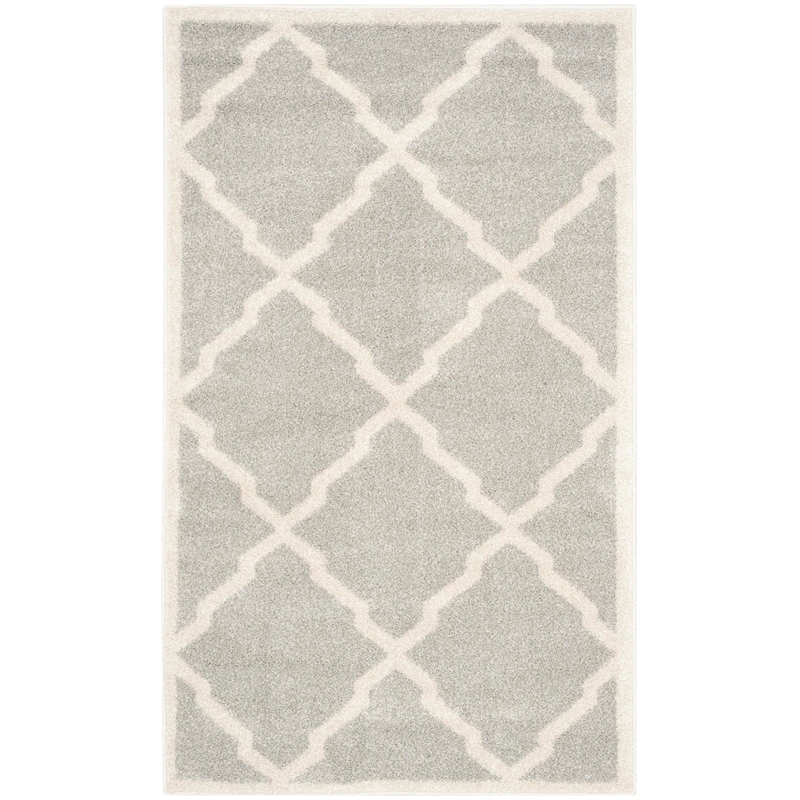 Pemberly Row Polypropylene Light Grey Indoor Outdoor Rug - 4' x 6'