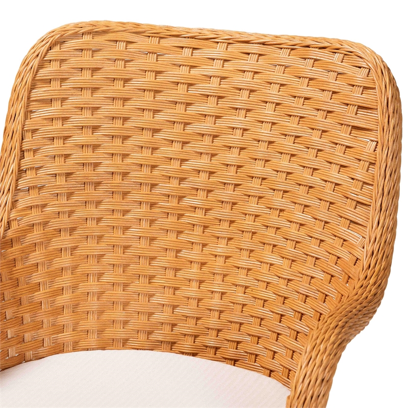 Pemberly Row Natural Rattan 5-Piece Dining Set with Round Scalloped Table