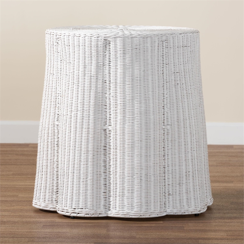 Pemberly Row Contemporary White Scalloped Rattan Round End Table