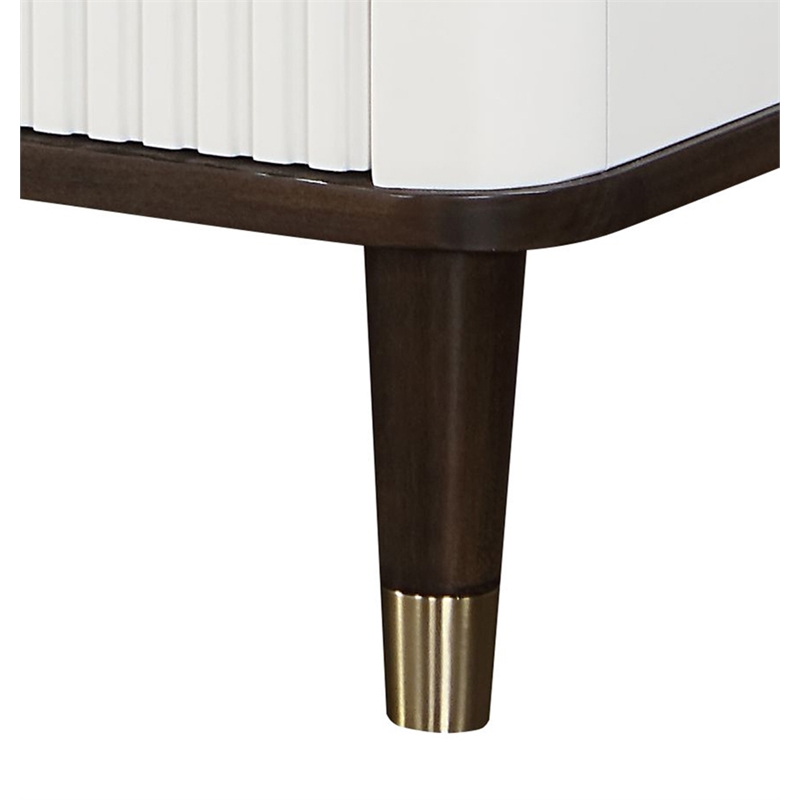 Pemberly Row Bedroom Set of 2 Nightstands, Mirror, Dresser, and King Bed in White/Brown