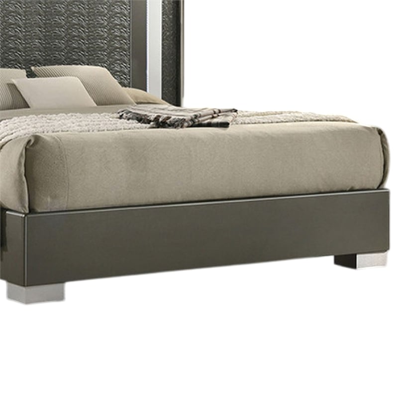 Pemberly Row Queen Bed with LED Headboard and Leaf Molding in Dark Gray