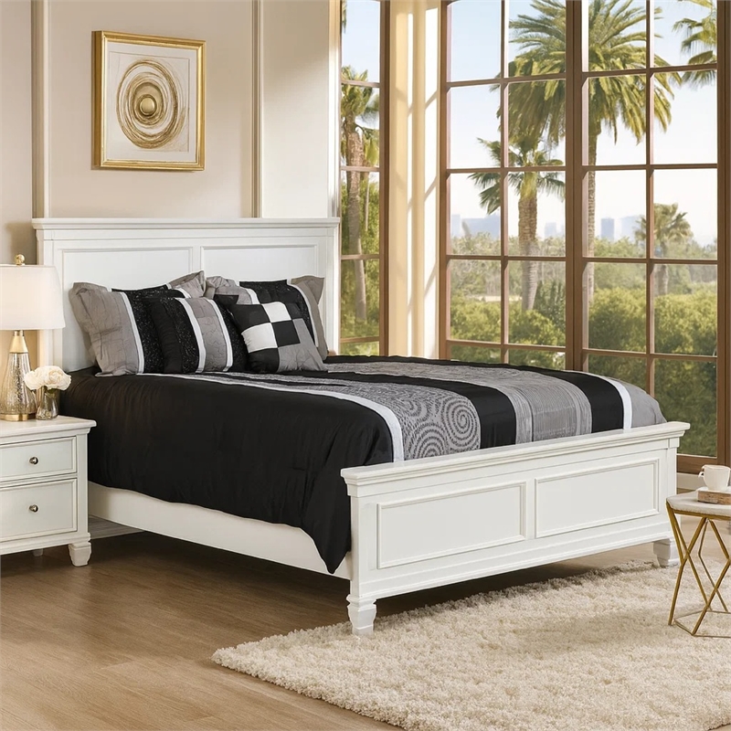 Pemberly Row Full Bed with Classic Panel Design and Molded Trim in White