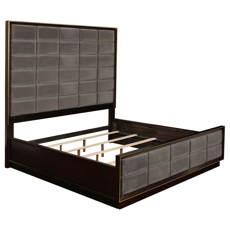 Pemberly Row 4Pc Queen Bedroom Set with Storage Footboard & Fluted Drawers