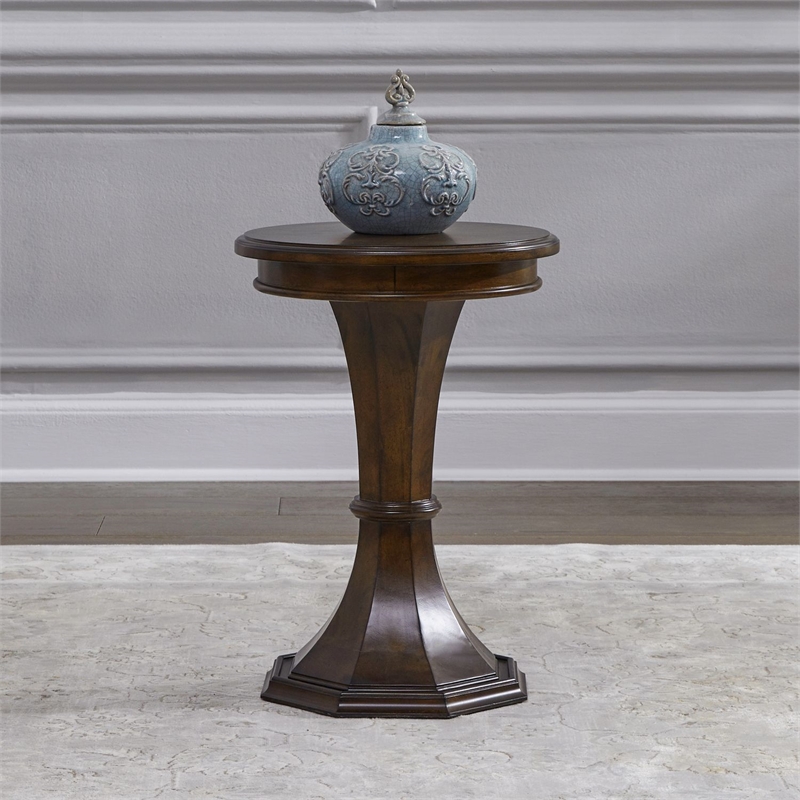 Pemberly Row Round Chairside Table with Fancy Face Veneer Top in Cherry