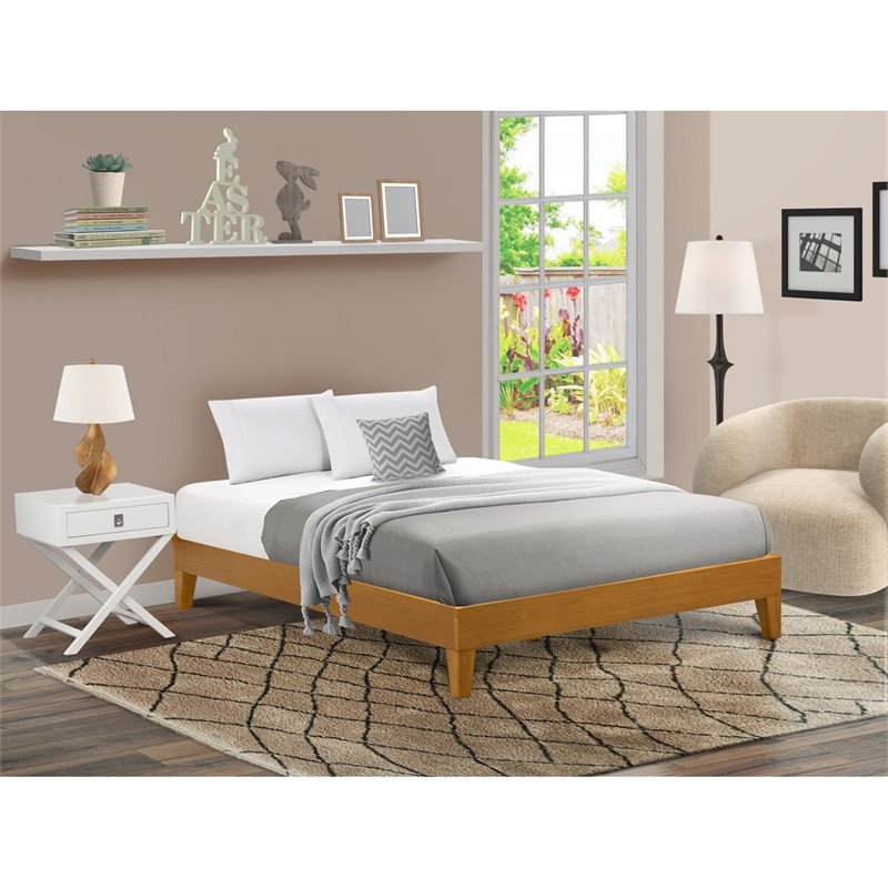 Pemberly Row Traditional Engineered Wood Queen Bed in Oak