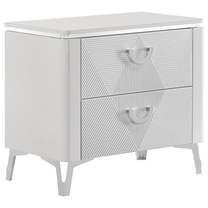 Pemberly Row 5-Piece Queen LED Bedroom Set in White High Gloss