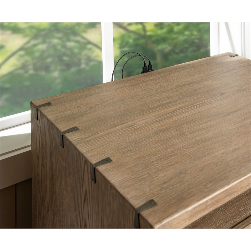 Pemberly Row 4-Piece Wood Queen Bedroom Set in Weathered Oak
