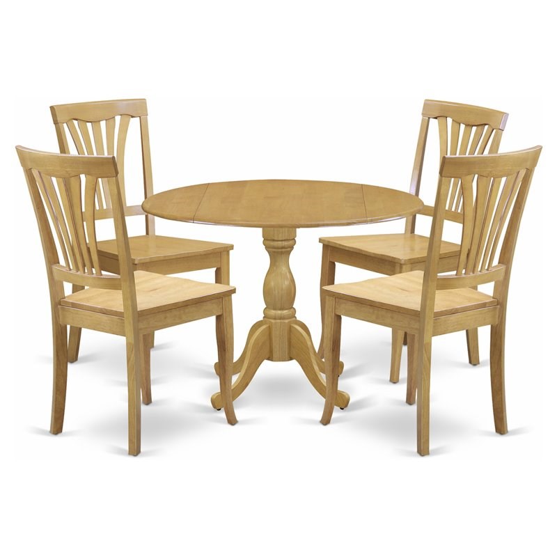 Pemberly Row 5-Piece Wood Dining Set with Oak Chairs and Table Finish
