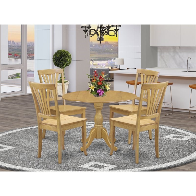 Pemberly Row 5-Piece Wood Dining Set with Oak Chairs and Table Finish