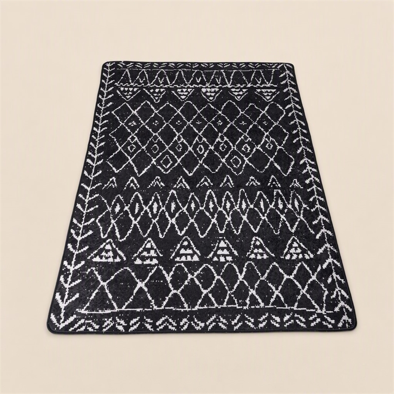 Pemberly Row Polyester Hypnose Soho Carpet in Black 140 x 190 cm