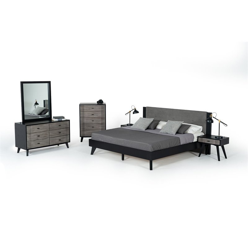Pemberly Row Veneer Wood 5-Drawer Bedroom Chest in Gray/Black