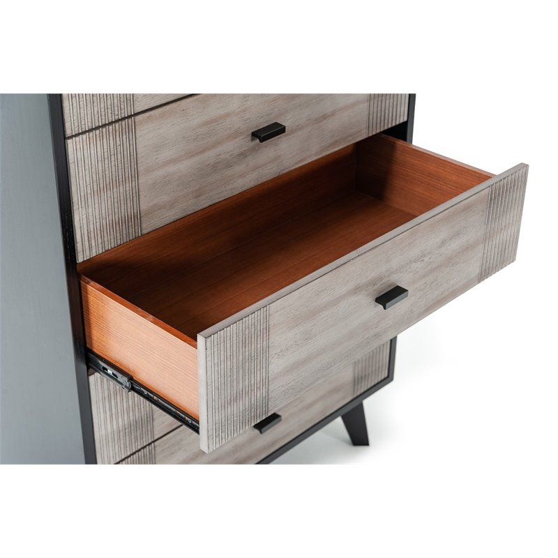 Pemberly Row Veneer Wood 5-Drawer Bedroom Chest in Gray/Black