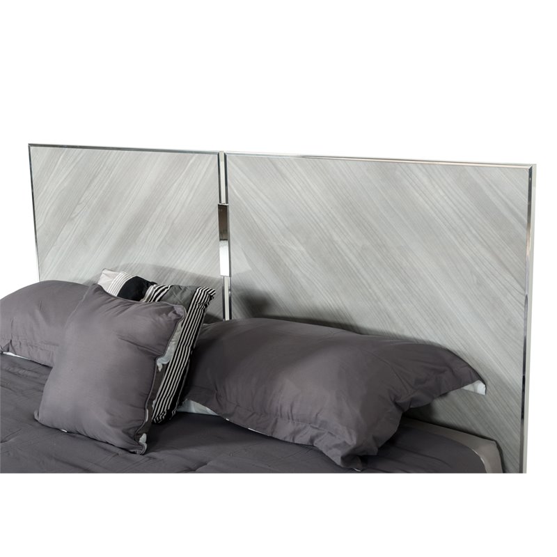 Pemberly Row Modern Metal Queen Bed with MDF Wood in Light Gray