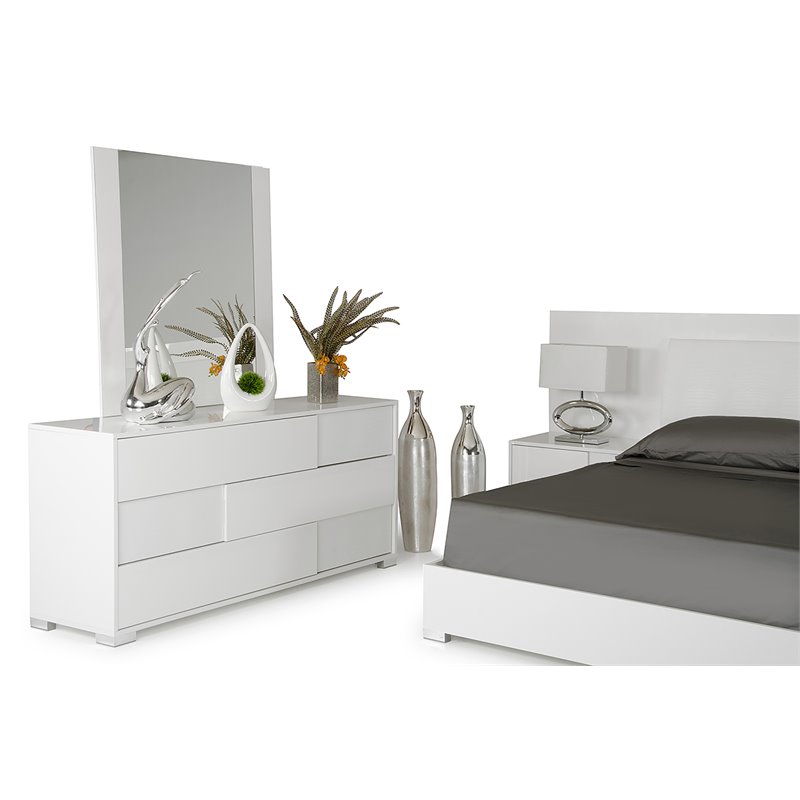 Pemberly Row 3-Drawer Self Closing Modern MDF Wood Dresser in White