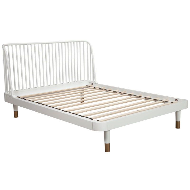 Pemberly Row Madelyn Queen Slat Back Wood Platform Bed in White