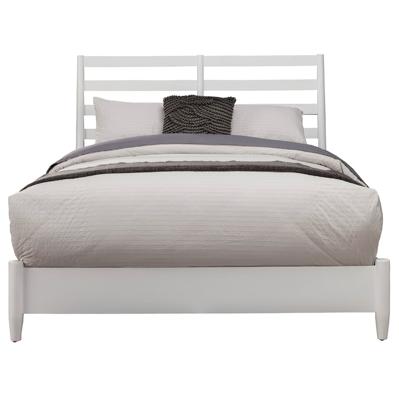 Pemberly Row Standard King Wood Bed in White with Slat Back Headboard