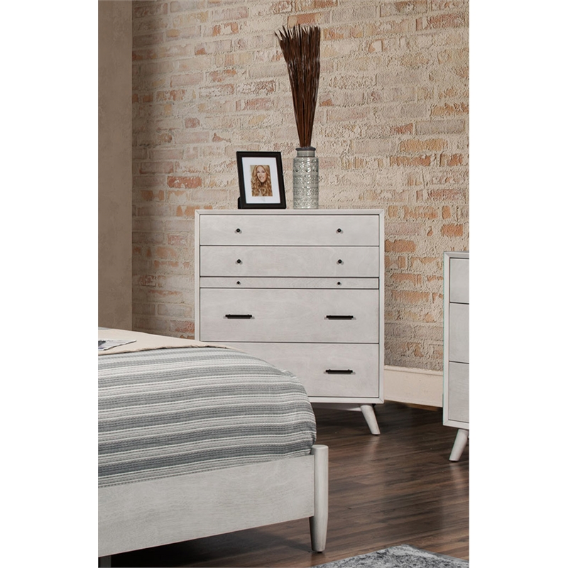 Pemberly Row Mid Century Modern 4 Drawer Accent Chest in Gray