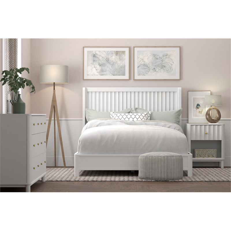 Pemberly Row Queen Size Mahogany Wood Panel Bed in Classic White