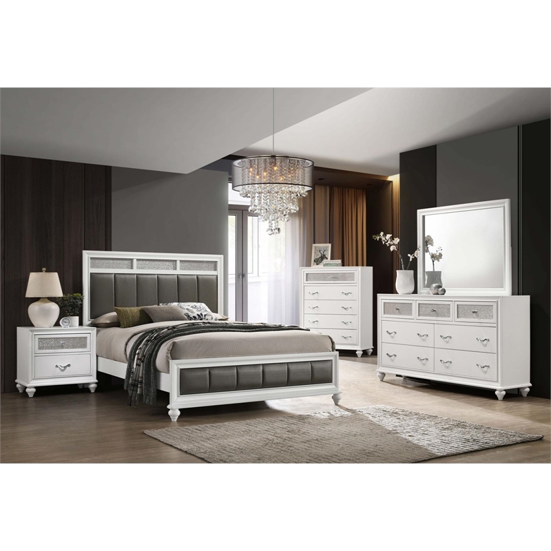 Pemberly Row 7-drawer Bedroom Dresser with Crystal Hardware in White