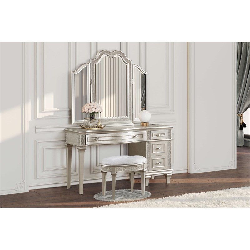 Pemberly Row Beveled Glass Tri-Fold Vanity Mirror in Silver Oak