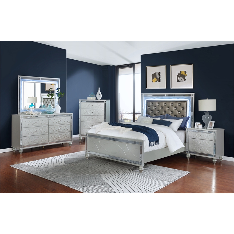 Pemberly Row 6-drawer Fretwork Dresser with Mirror in Silver Metallic