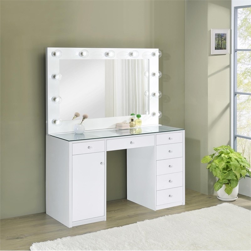 Pemberly Row 7-drawer Vanity Set with Lighting in White High Gloss