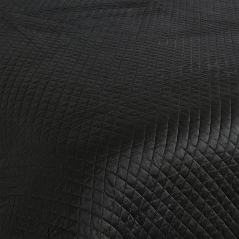Pemberly Row Queen Size Matte Poly Sateen Quilt in Black