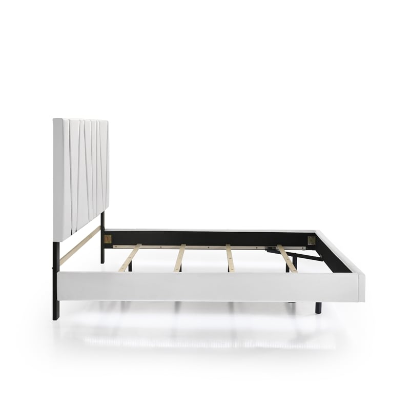 Pemberly Row 6-Piece King Bedroom Set in Glossy White with Storage Features