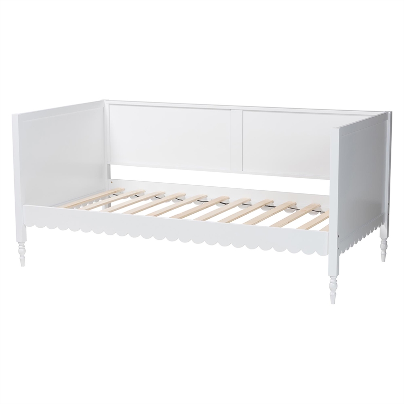 Pemberly Row Modern Twin White Wood Daybed with Scalloped Trim