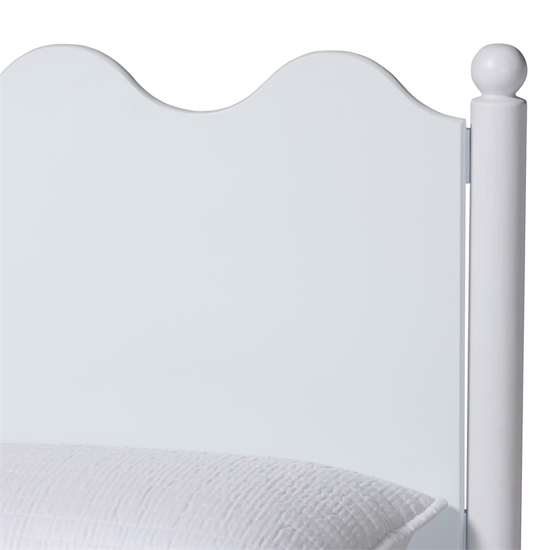 Pemberly Row Malaya Full Platform Bed with Scalloped Edges in White Wood