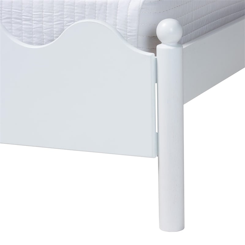 Pemberly Row Malaya Full Platform Bed with Scalloped Edges in White Wood