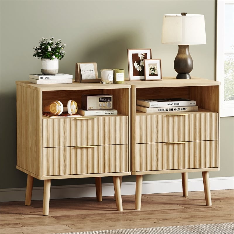 Pemberly Row Medium Wood Set of 2 Nightstands with Fluted Drawers