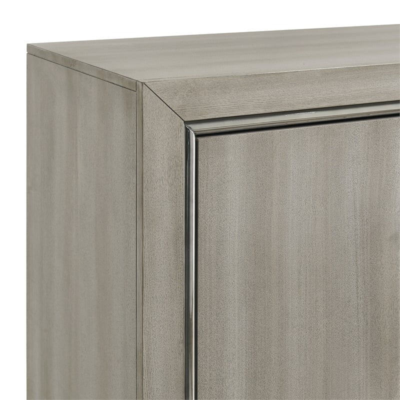 Pemberly Row 4Pc Cal King Bedroom Set with Chest in Modern Grey Finish
