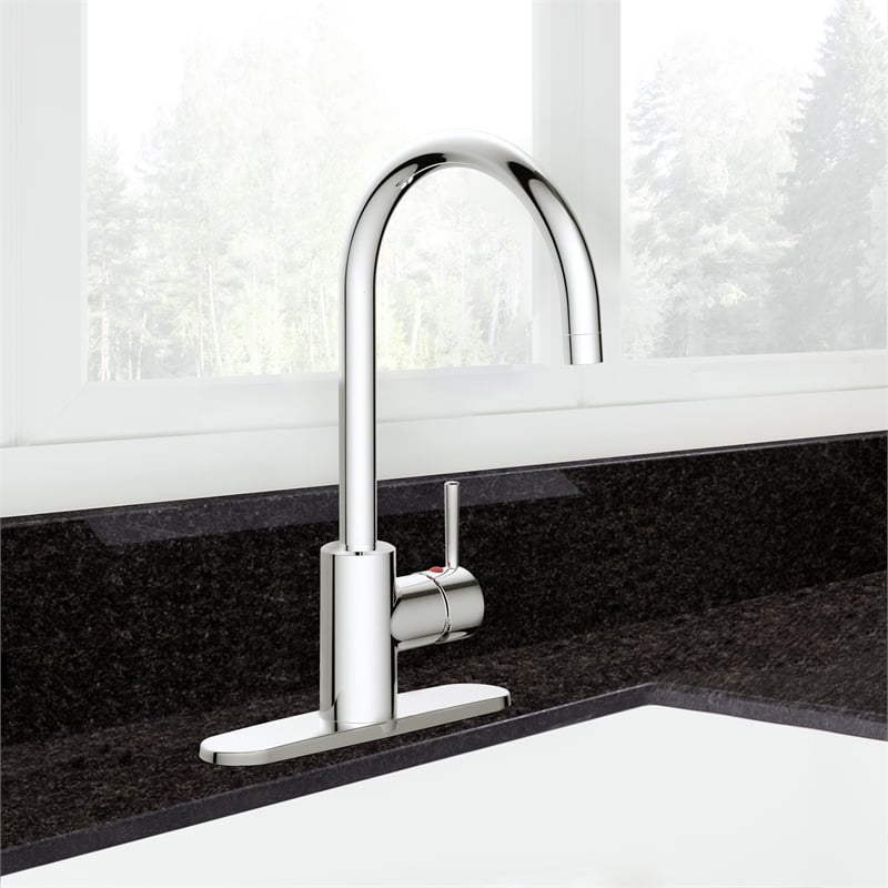 Pemberly Row Single Metal Handle Kitchen Faucet in Polished Chrome