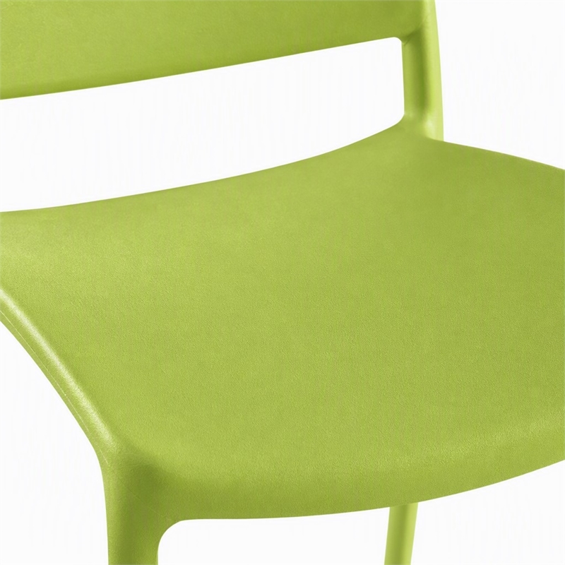 Pemberly Row Plastic Dining Side Chair in Green