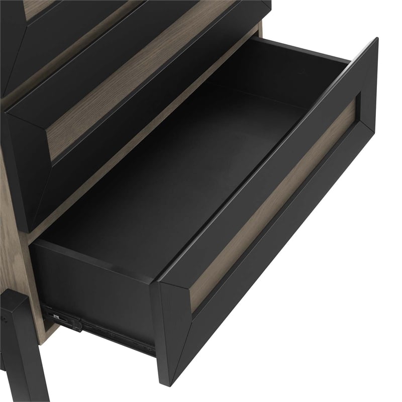 Pemberly Row MDF and Rubberwood Chest with Oak Grain Veneer and 5 Drawers
