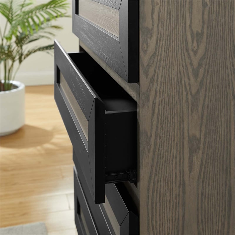 Pemberly Row MDF and Rubberwood Chest with Oak Grain Veneer and 5 Drawers