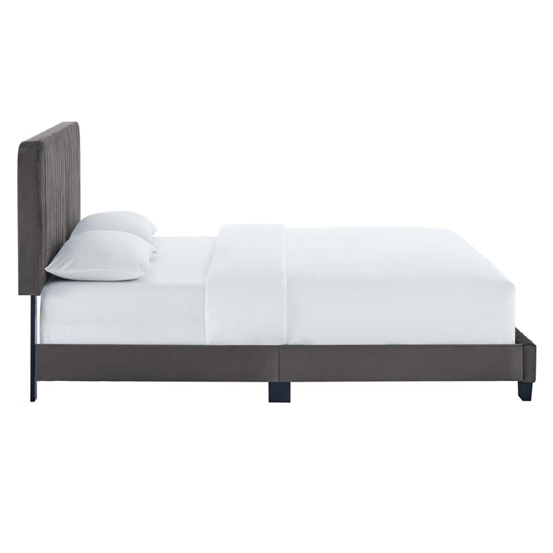 Pemberly Row Channel Tufted Velvet Full Platform Bed in Gray