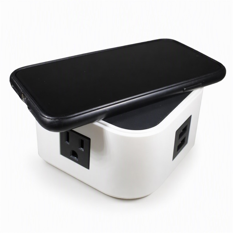 Scranton & Co Quad Power Station with Wireless Charging in White