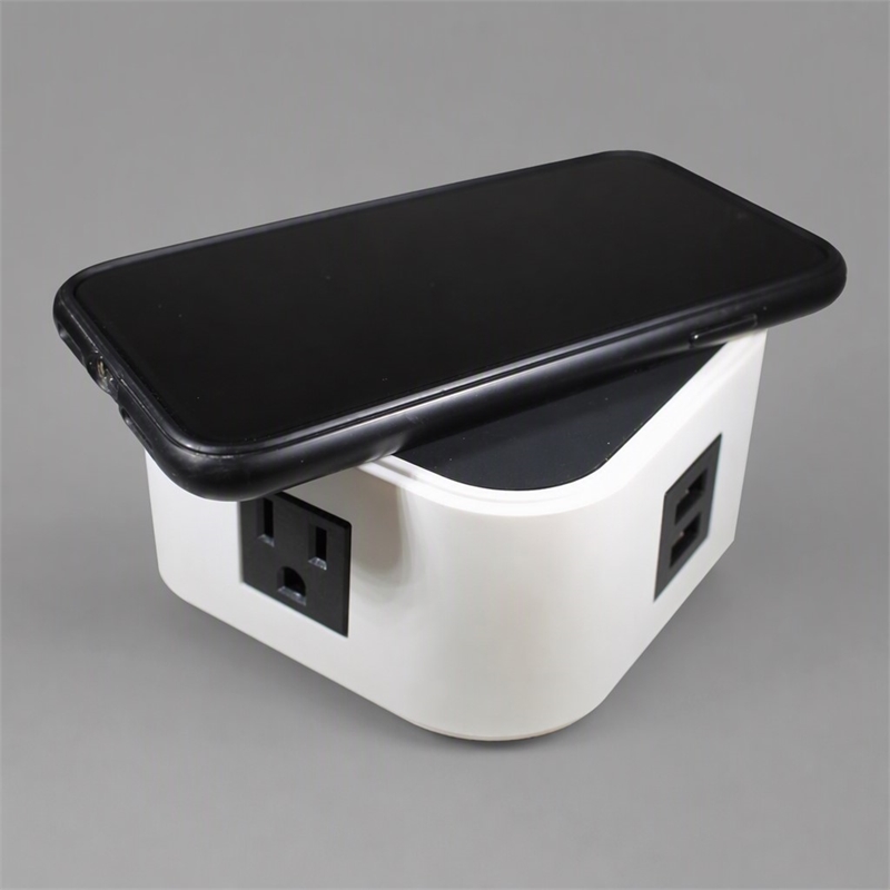 Scranton & Co Quad Power Station with Wireless Charging in White