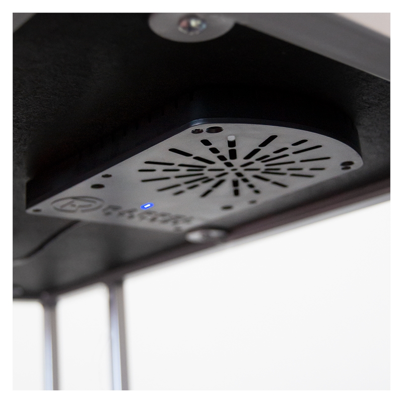 Scranton & Co Wireless Distance Charger with 10W Power in Black