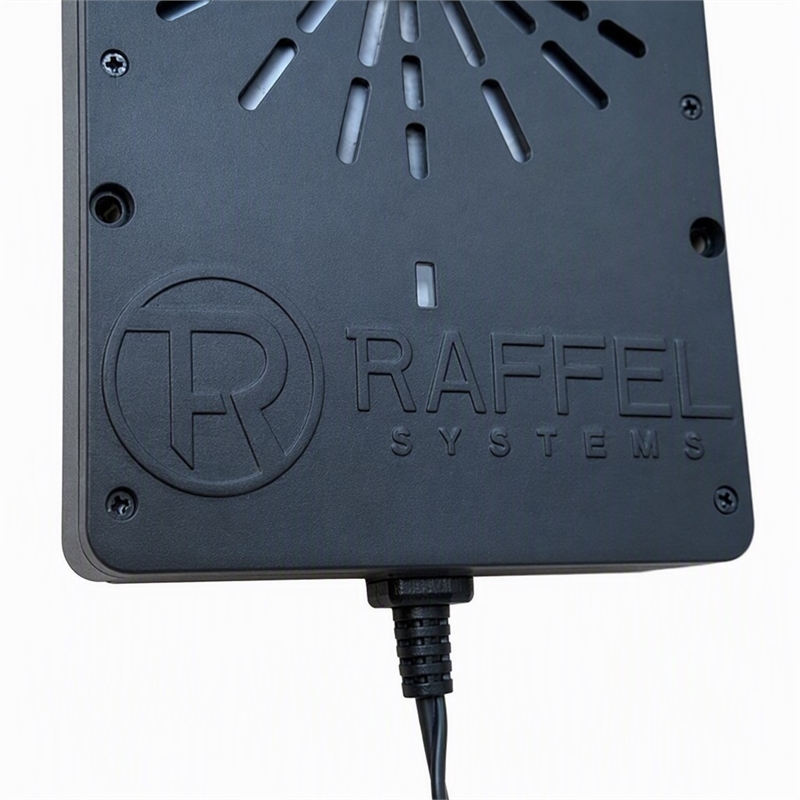 Scranton & Co Wireless Distance Charger with 10W Power in Black