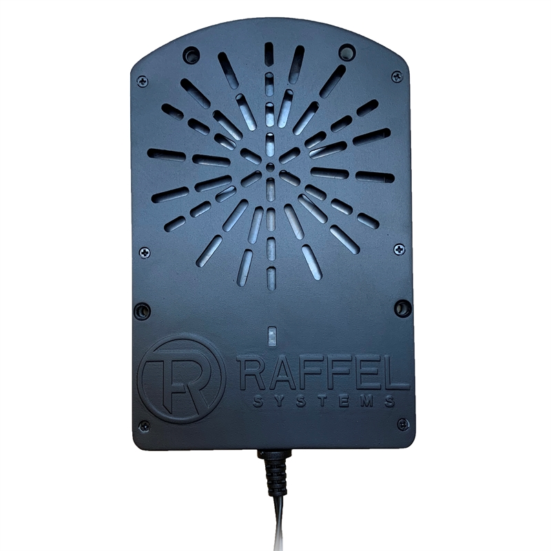 Scranton & Co Wireless Distance Charger with 10W Power in Black