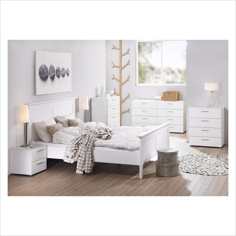 Home Square 3 Piece Double Dresser and Nightstand Bedroom Set in White