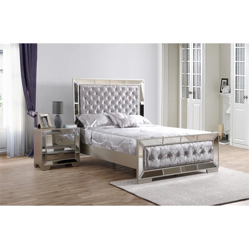 Home Square 3-Piece Set with Queen Panel Bed 5-Drawer Chest & Nightstand