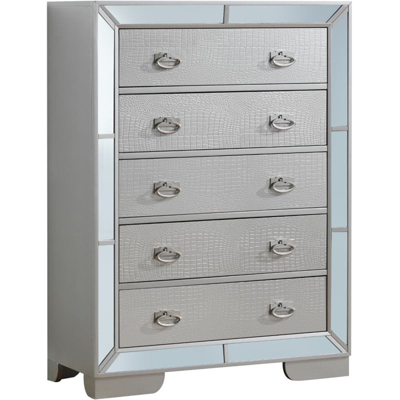 Home Square 2-Piece Set with Full Panel Bed & 5-Drawer Chest in Champagne