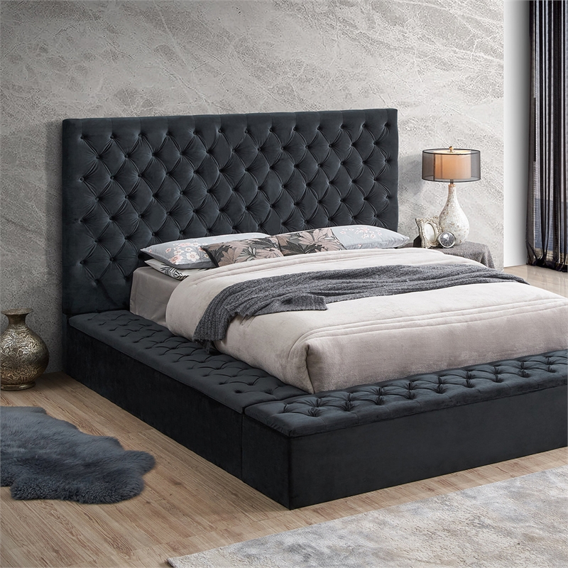 Home Square 2-Piece Set with Platform Queen Bed & 4-Doors Armoire in Black