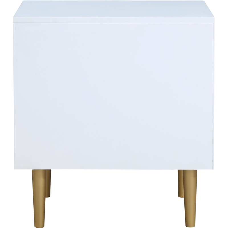 Home Square 3-Piece Set with Metal Nightstands and Chest in Rich White