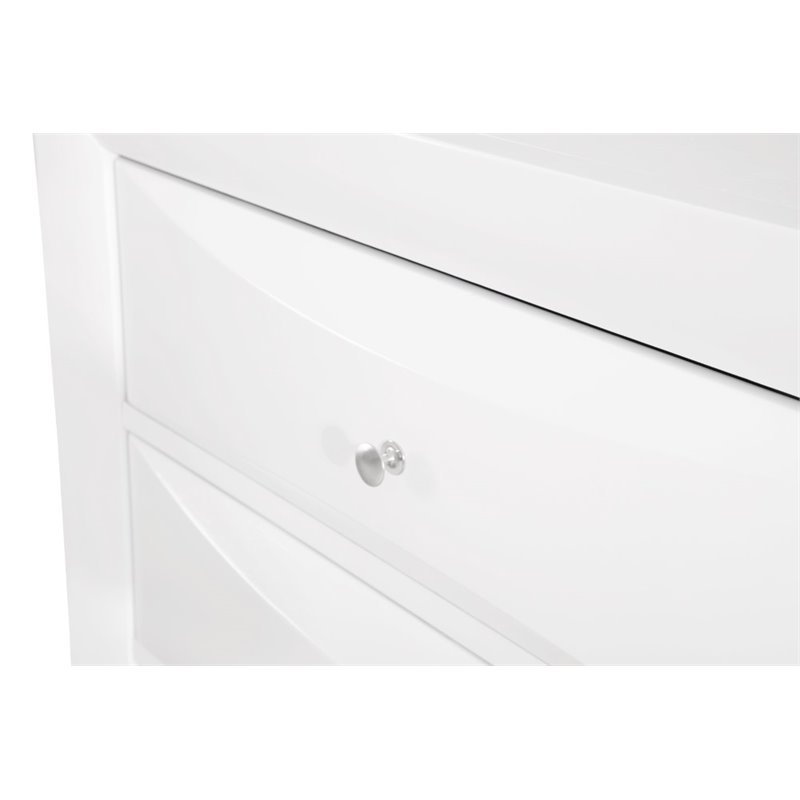 Maklaine Contemporary 5 Dovetailed Drawers Chest in White - Fully Assembled